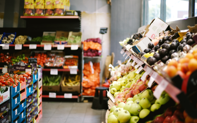 Предложение: Търговците да изписват на етикетите цената на производителя