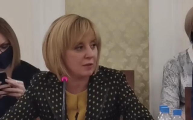 Мая Манолова: Промените в Закона за въвеждане на еврото са опасни