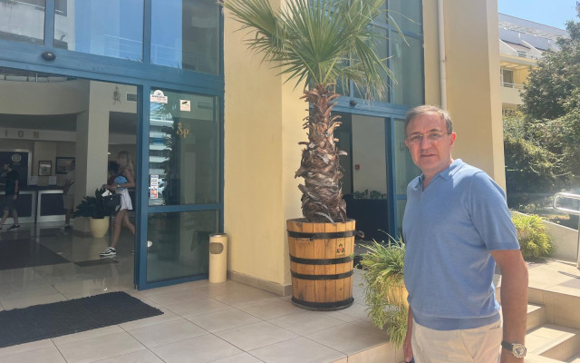 Гуцанов на проверка срещу сивата икономика: 2300 случая на работа без договор за 8 месеца