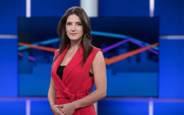 Рокада в НОВА тв: Красавица забременя, излиза в отпуск