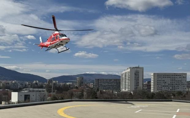 Хеликоптерът с 4-годишния Мартин кацна в София