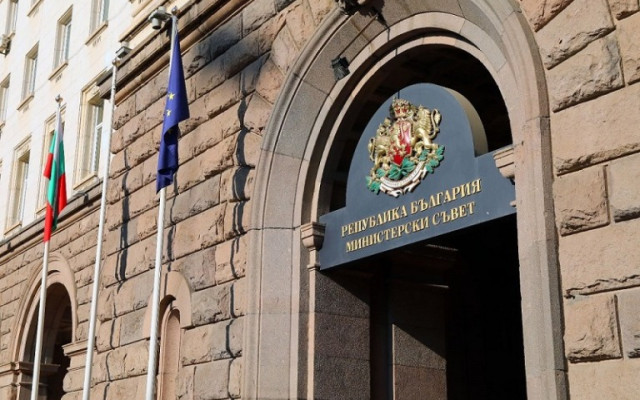 Министерски съвет потвърди, че е имало инцидент със самолета на Урсула фон дер Лайен и разкри подробности