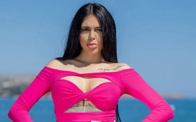 Първата участничка в "Ергенът: Любов в рая", Емили Шишкова, пребила приятелка с палка