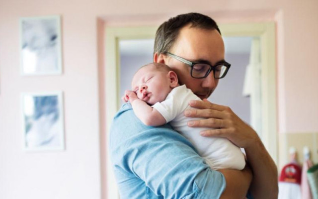 Над 10 600 бащи са ползвали отпуск при раждане през първото полугодие