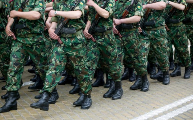 Българските войници ще могат да сключват договори за служба с МО до пределна възраст