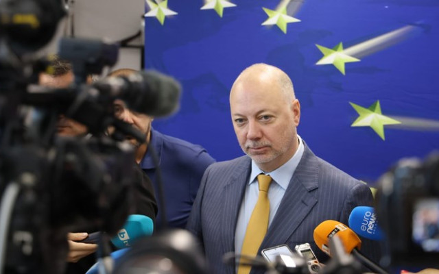 България прекратява договора за транзит на руски газ през 2026 година