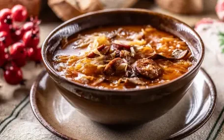 Рецепта на деня: Кисело зеле с домашен суджук