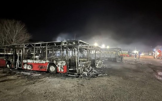 Кметът на Костинброд за изгорелите автобуси: Бяха транспортно бижу