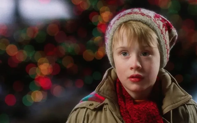 Вижте как изглеждат Кевин и майка му 35 години след "Сам вкъщи"