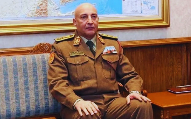 Началникът на либийската армия загина при самолетна катастрофа край Анкара