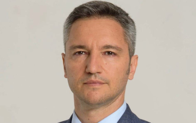 Вигенин: Когато за милони българи беше най-тъмно, президентската институция остана да свети като фар