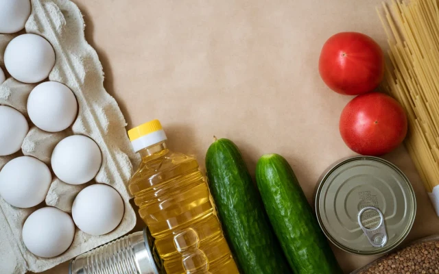 КЗК погва нелоялни търговски практики от доставчици на храни за малките магазини