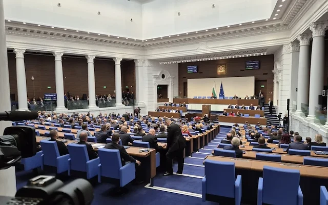 НС прие публичния регистър на педофилите