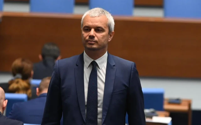 "Възраждане" иска от Йотова служебно правителство и дата за избори - веднага!