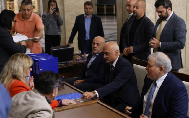 ГЕРБ-СДС ще се регистрира в ЦИК за изборите на 19 април