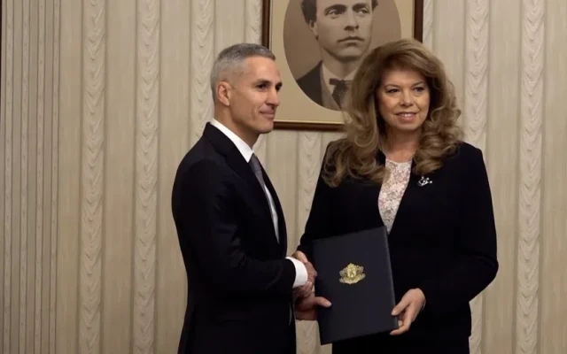 Президентът Йотова подписа указите за назначаване на служебния кабинет и насрочване на изборите на 19 април