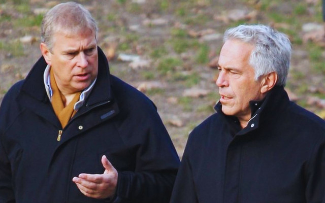 ИЗВЪНРЕДНО: Принц Андрю арестуван във връзка с разследването на Епстийн