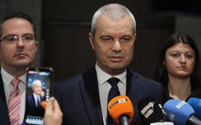 Костадинов пита: Разследват ли Терзиев заради "Петрохан"?