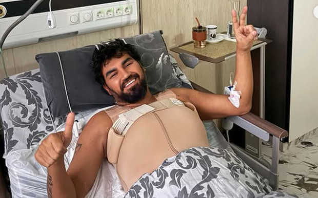 Азис си сложи 600 кубика силикон