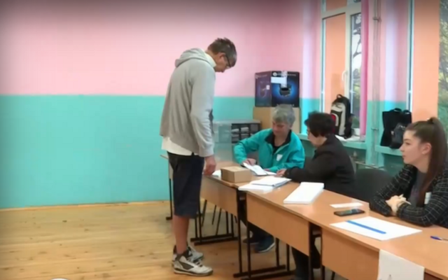 ЦИК вдигна възнагражденията за изборните комисии