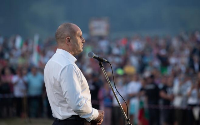 Радев обявява коалицията си на 3 Март от Шипка?