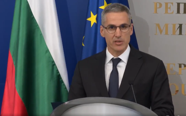 Гюров: Няма директна военна опасност за България засега