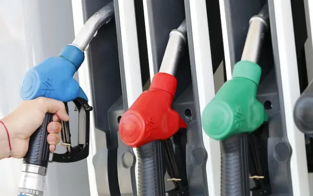 Подават се по 500 заявления на час за помощта за горивата