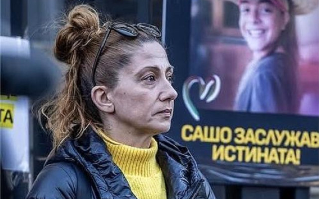 "Как се стреляш два пъти с различни оръжия?": Майката на Николай Златков с нови разкрития