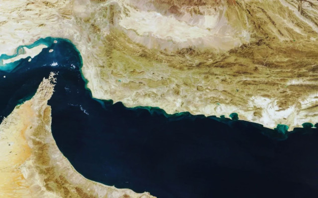 Цените на петрола скочиха, борсовите индекси паднаха: Тръмп не успя да успокои паниката покрай Ормузкия проток