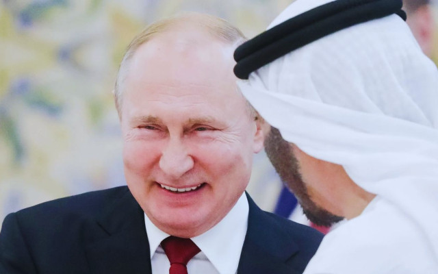 Путин е доволен: САЩ позволиха руски петрол в световните пазари заради войната в Иран