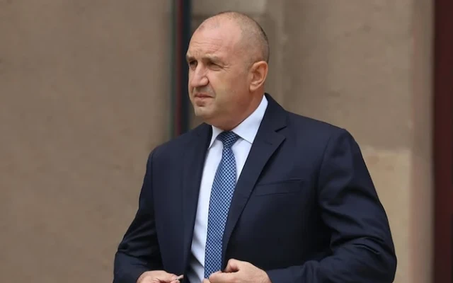 Румен Радев обяви водачите на листите си