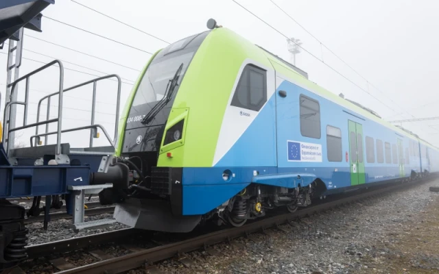Нови електрически влакове пътуват към България