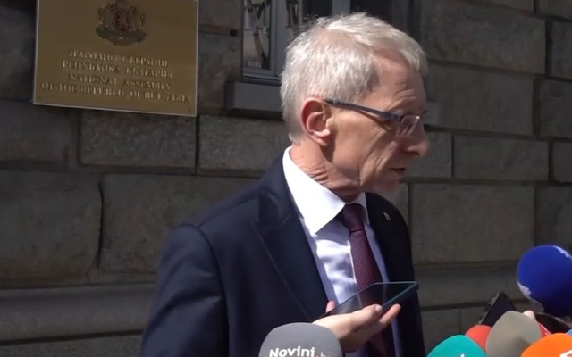 Денков за предложението на ДПС за великденски добавки: Прави се предизборно