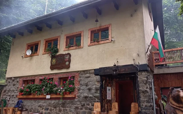 След стрелбата и барикадата: БТС с подробности за случващото се в хижа „Камен дел“