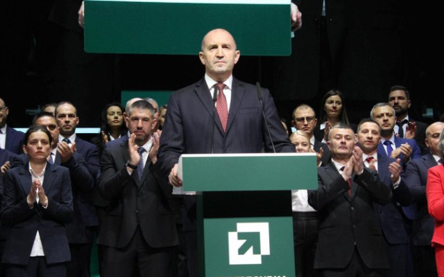 Радев обеща: Ако имаме мнозинство в НС, страната ще тръгне много бързо напред