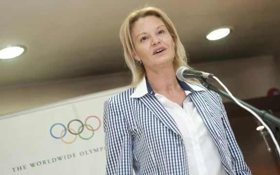 Стефка Костадинова ще участва в парламентарните избори от името на ДПС, напуска БОК