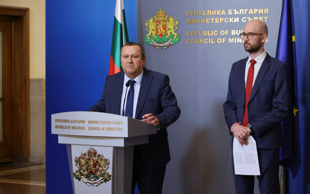 Министър Адемов: Близо 80% от пенсионерите ще получат добавка за Великден