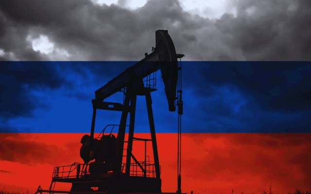 Европейската комисия отложи забраната на руския петрол