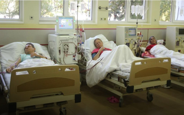 1 медицинска сестра за 2 легла: Какво гласи новият стандарт по здравни грижи