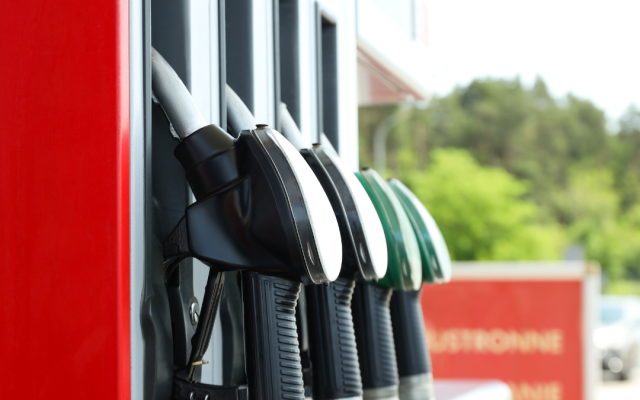 Държавата отпуска по 20 евро за гориво, кой ще може да се възползва?