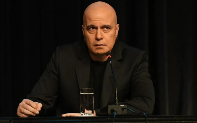 Слави Трифонов призова президента Йотова да поиска оставката на министъра на земеделието