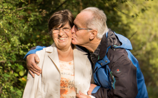 Депутатите обсъждат постоянни великденски и коледни добавки