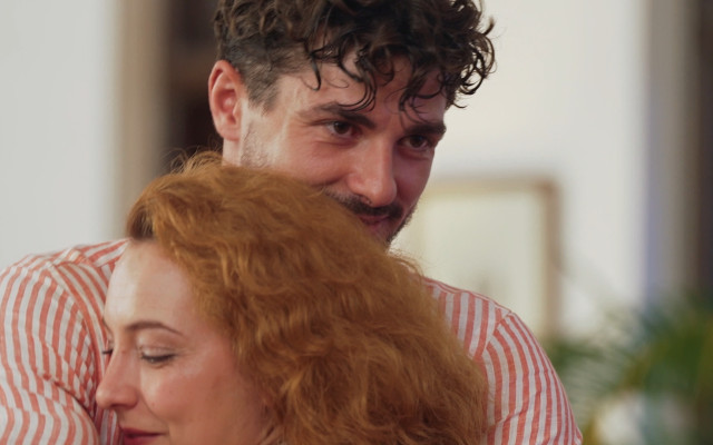 Три дами напуснаха „Ергенът"