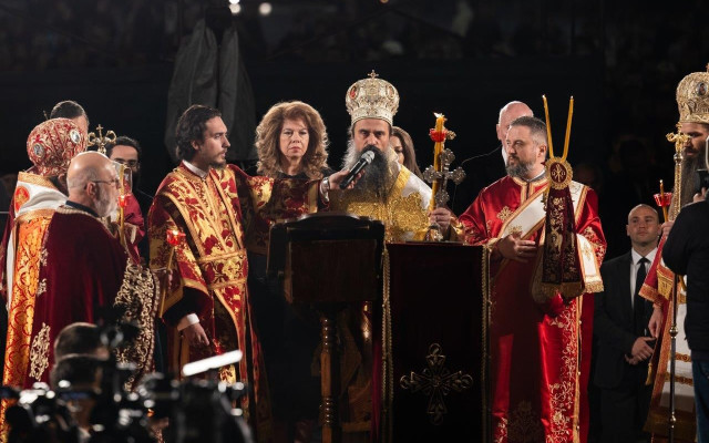 Йотова: Нека светлината на Възкресението съпътства мислите и делата ни