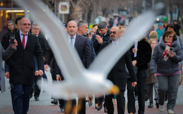 Радев: Малкият бизнес е под натиск, а "нашите хора" получават комфорт