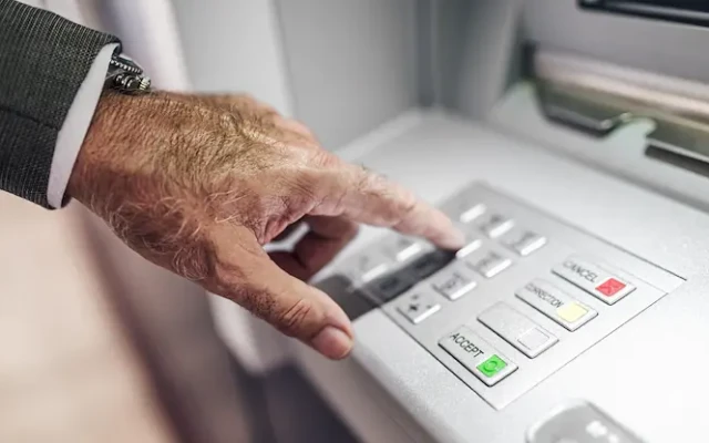 МТСП слага край на забавянето на пенсиите заради почивни дни