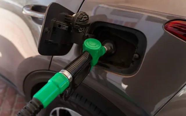 Цените на петрола продължават да се покачват