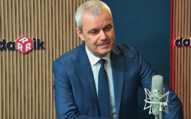 Костадинов: Прави се опит за нова „Констинбродска афера“ по отношение на Румен Радев!