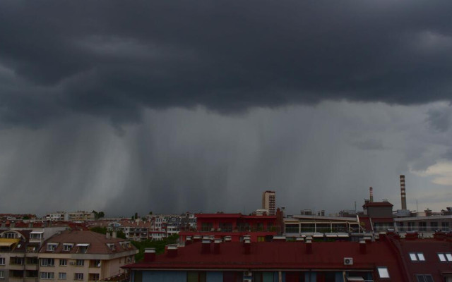 Наводнения и гръмотевични бури: Бедствието в Гърция взе първа жертва