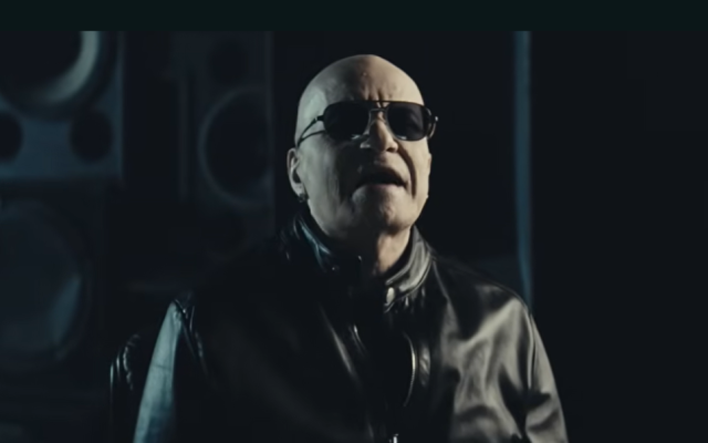 60-годишният Слави възпя трудната любов в нова чалга ВИДЕО